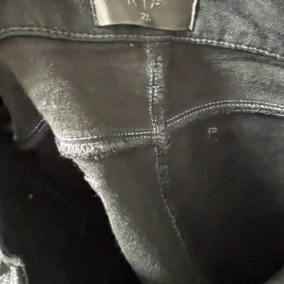 RtA DENIS JEAN | BLACK LOGO - Picture 6 of 6